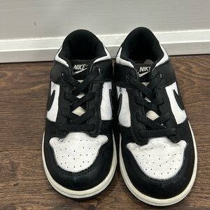 Boys Nike panda shoes